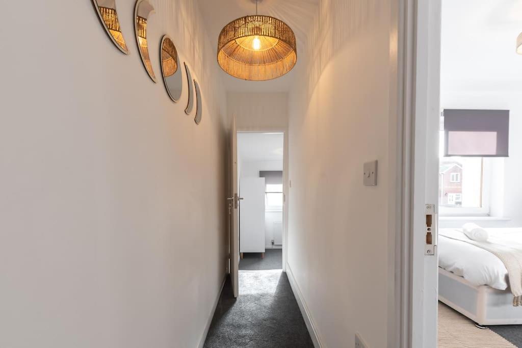 Beautiful 4 Bedroom House 雷丁 外观 照片